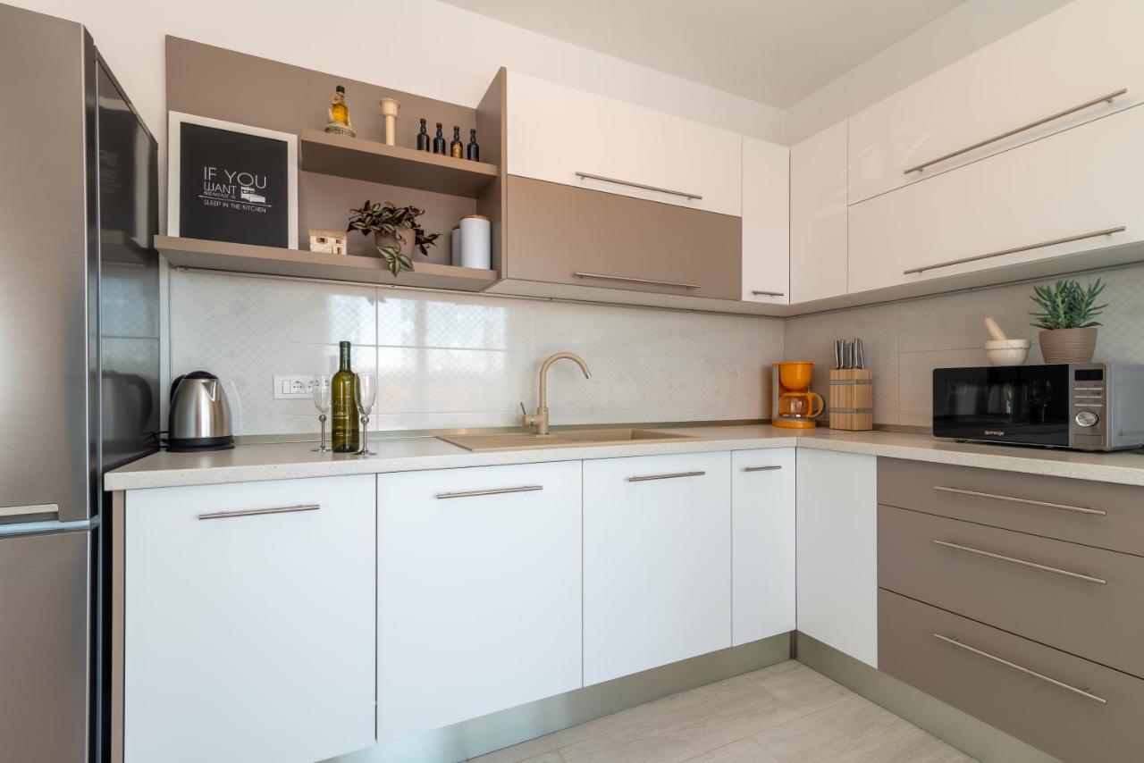 트로기르 Apartman Lotos 아파트 외부 사진