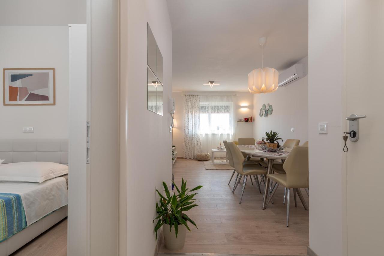 트로기르 Apartman Lotos 아파트 외부 사진