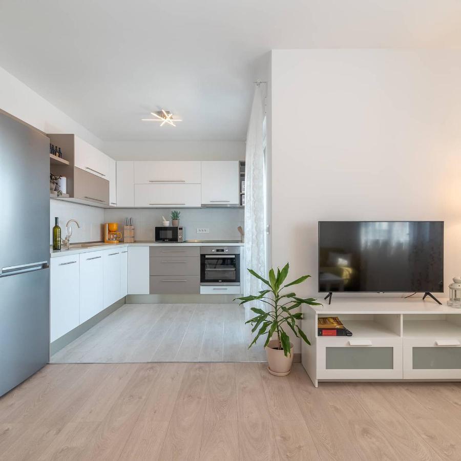 트로기르 Apartman Lotos 아파트 외부 사진