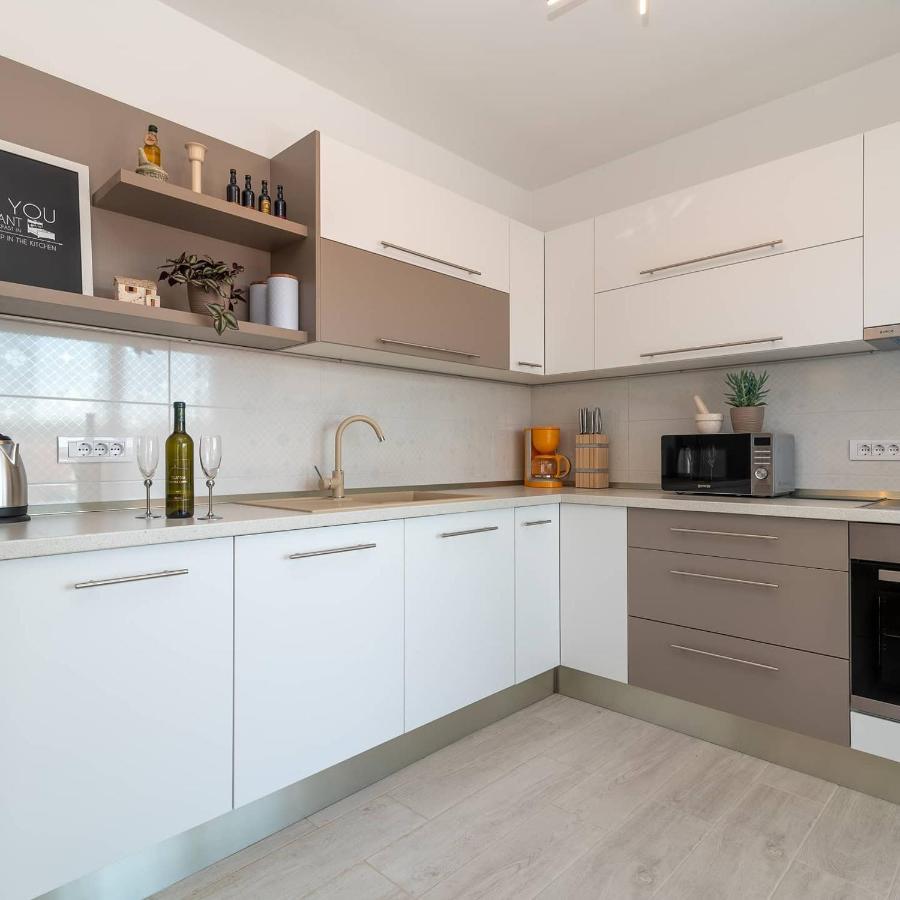 트로기르 Apartman Lotos 아파트 외부 사진